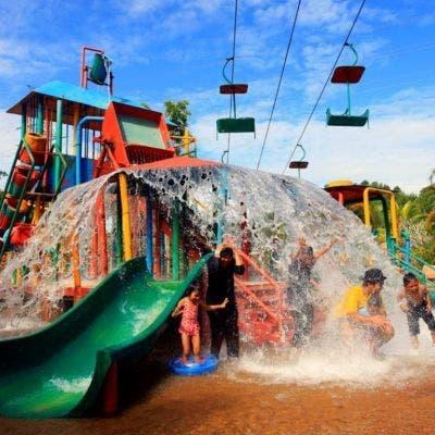 Bukit Merah Waterpark + Petting Zoo