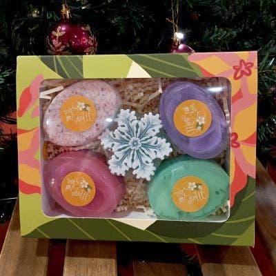 Assorted Soaps Gift Set (4 Body Soap +1 Snowflakes Xmas Soap)