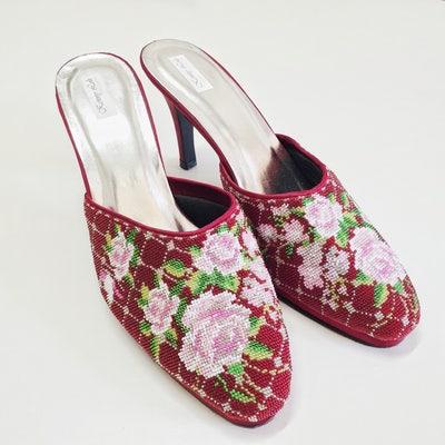 Premium Blooming Roses in red beaded shoe Size 8/EUR40